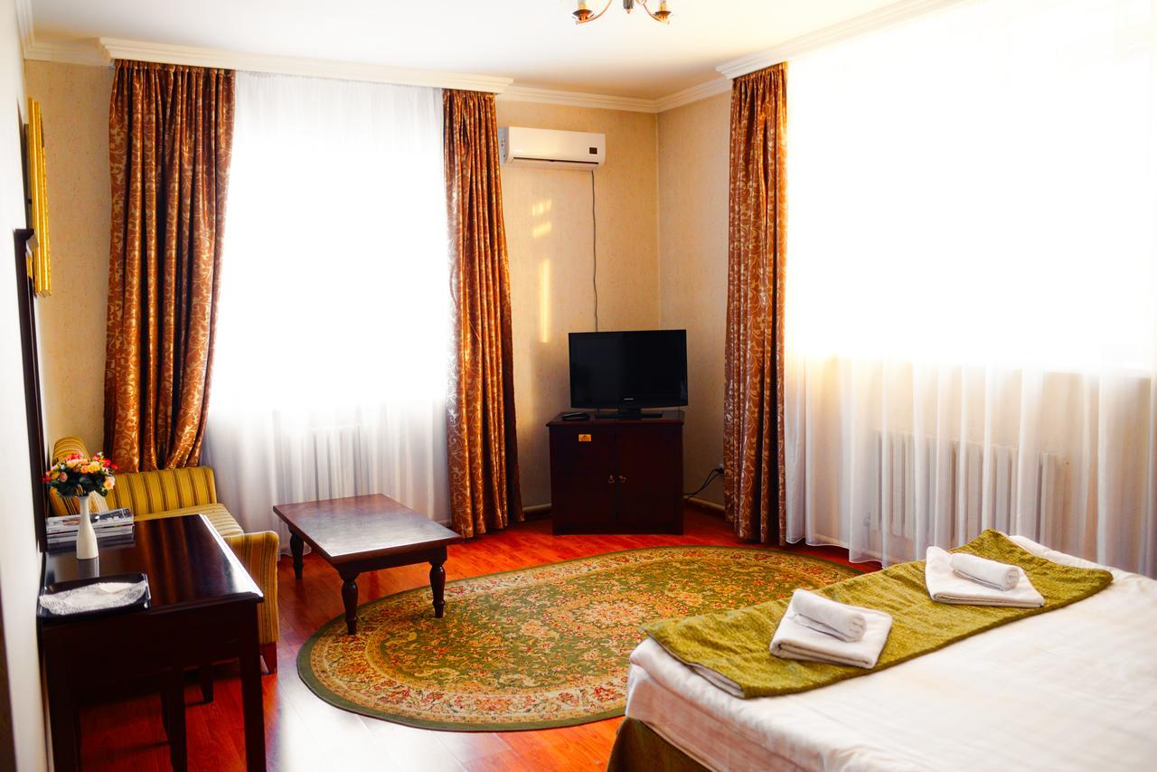 San Marino Hotel Astana Bagian luar foto