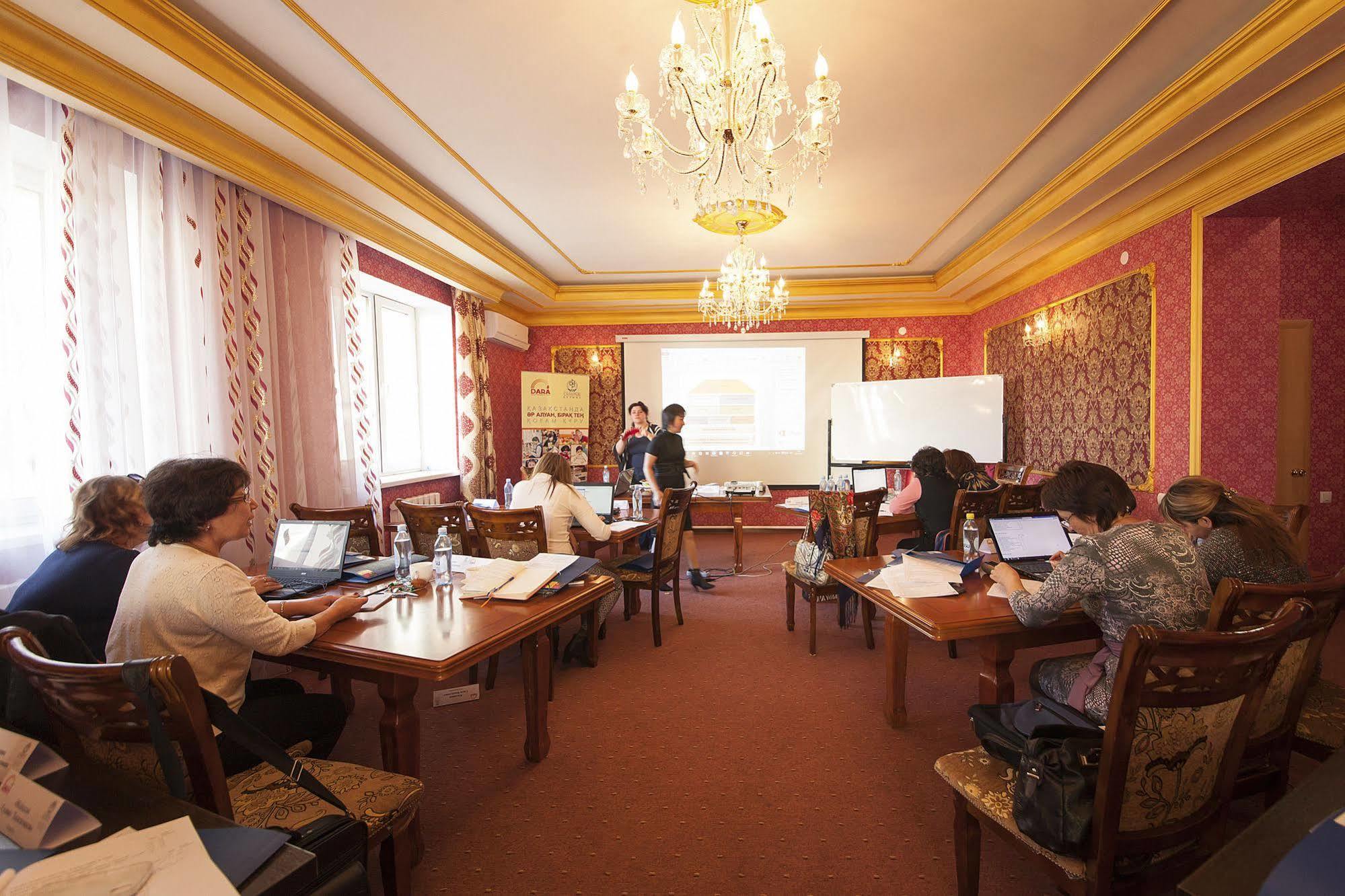San Marino Hotel Astana Bagian luar foto